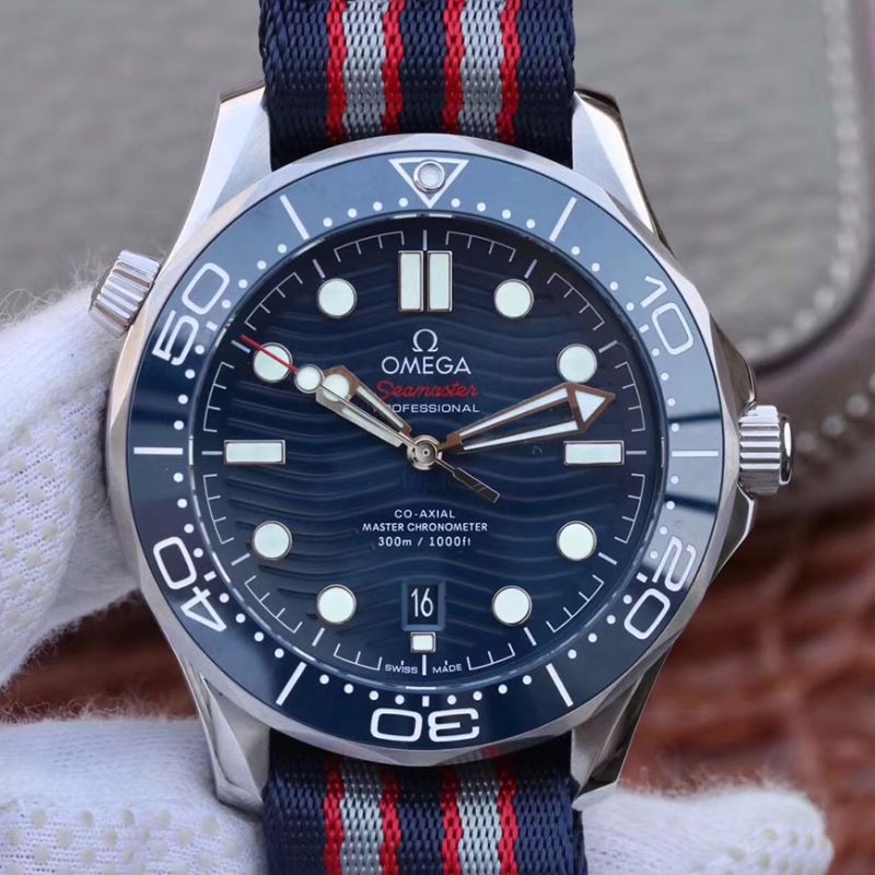 VS工場 Omega オメガ Seamaster 海馬シリーズ Diver 300m 300米ダイビング錶 同軸•至臻天文台 210.32.42.20.01.002 青の色文字盤