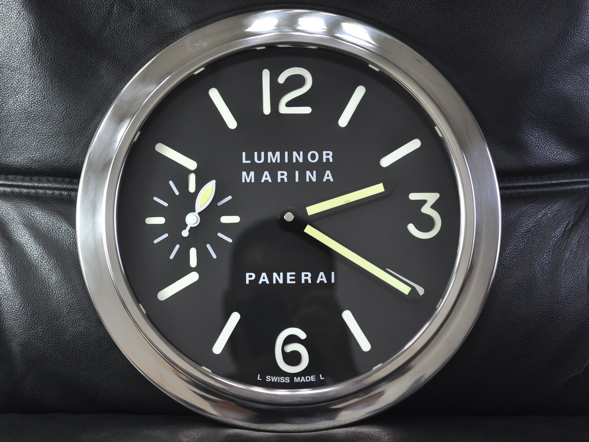 Panerai沛納海壁掛時鐘不銹鋼拋光外殼搭配機械走秒石英機芯