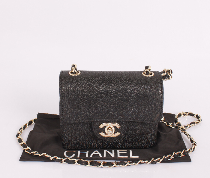 Chanel襯出奢華 迷人獨特肩包