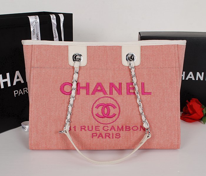 Chanel 帆布手提包 時尚加分