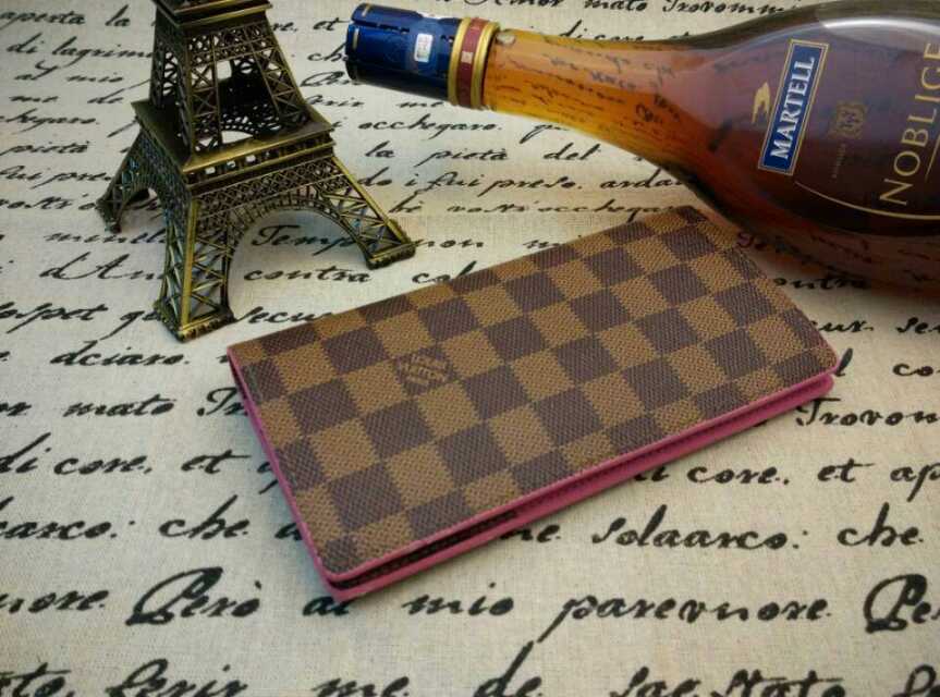 Louis Vuitton咖啡格 襯裡以彩色皮革打造BRAZZA 錢包