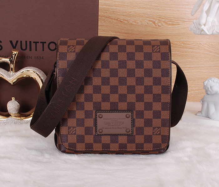 Louis Vuitton咖啡色棋盤格斜跨包(小)