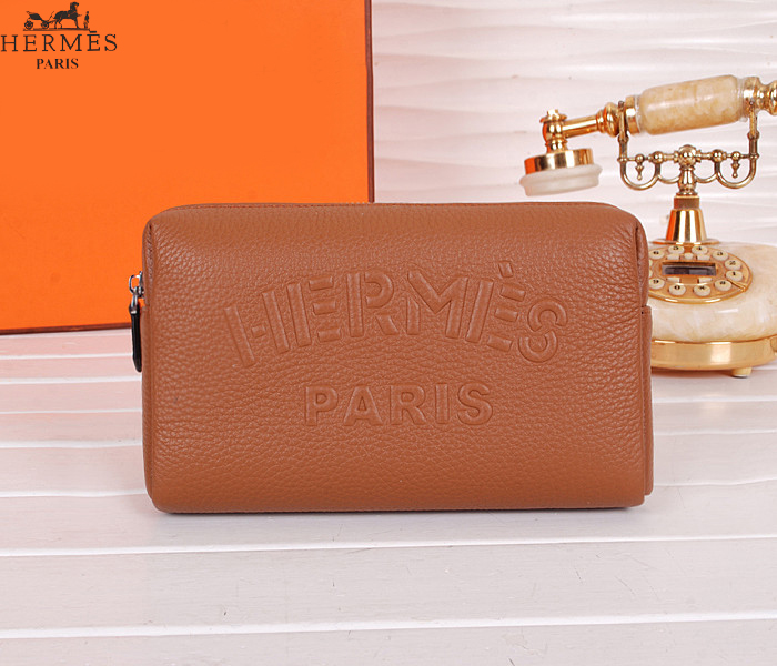 Hermes新款手拿包 專注型男的最愛