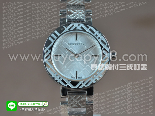 巴寶莉【女性用】City classic系列不銹鋼錶殼銀白色立體格子麵盤瑞士石英機芯