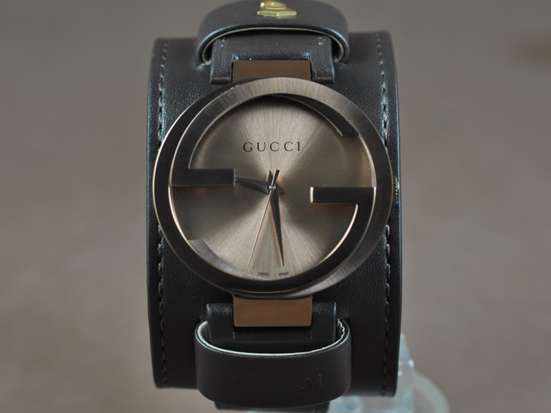 古馳【男性用42mm】Interlocking系列咖啡色塗層錶殼瑞士RONDA石英機芯