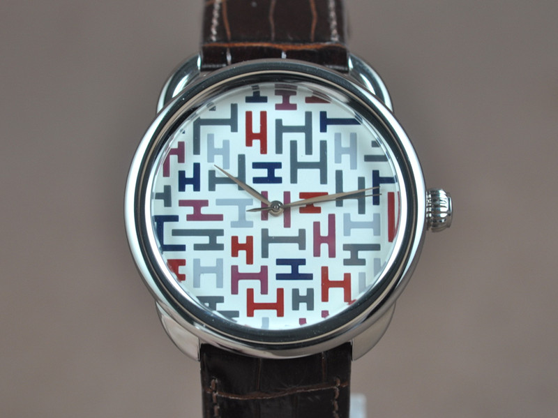 愛馬仕【男性用】Arceau系列(40mm) 不銹鋼錶殼彩色H面盤瑞士石英機芯
