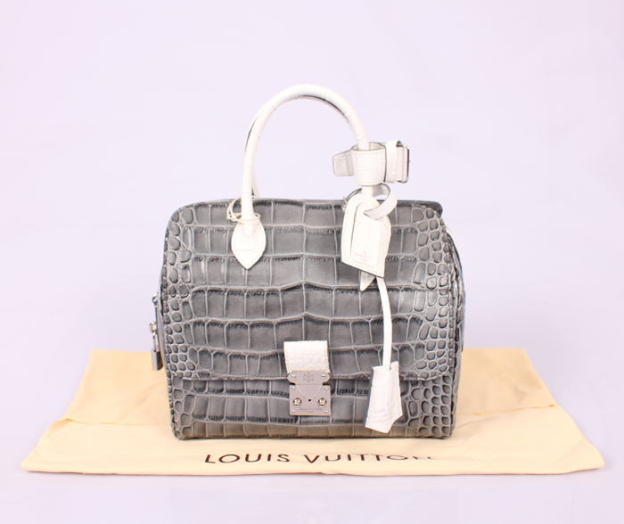 LouisVuitton鱷魚紋手提包-明星熱愛款