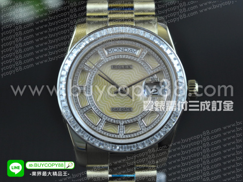 勞力士【男性用】DayDate星期日曆型腕錶黃金錶殼黃色珍珠母面盤2836-2自動機械機芯