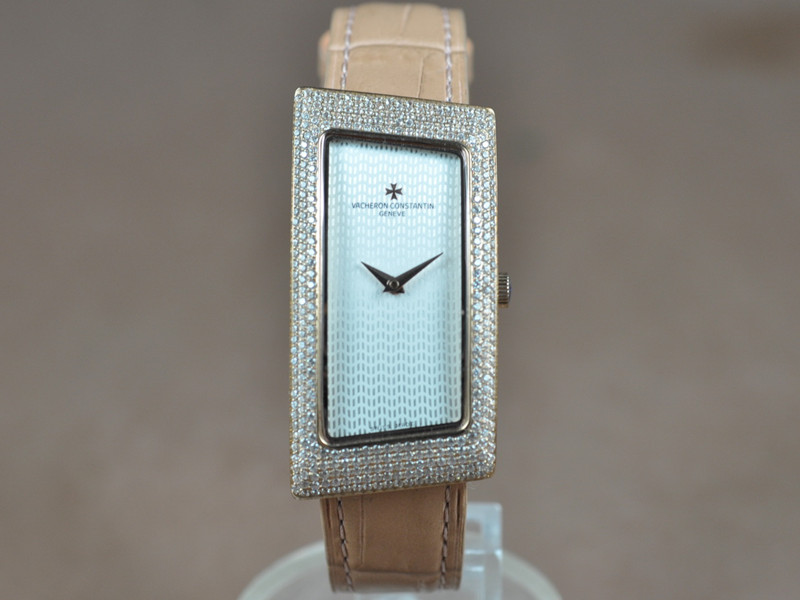 江詩丹頓【女性用】1972系列玫瑰金錶殼鑲嵌滿水鑽白色格子麵盤瑞士石英機芯